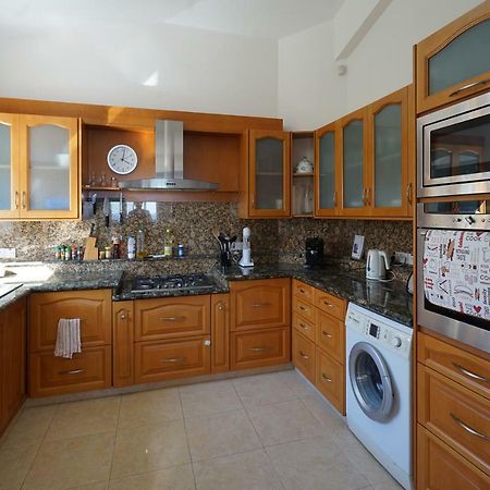 Unforgettable Family Escape - Cliffside Villa With Panoramic Sea Views And Kid-Friendly Private Pool Pissouri Exteriör bild