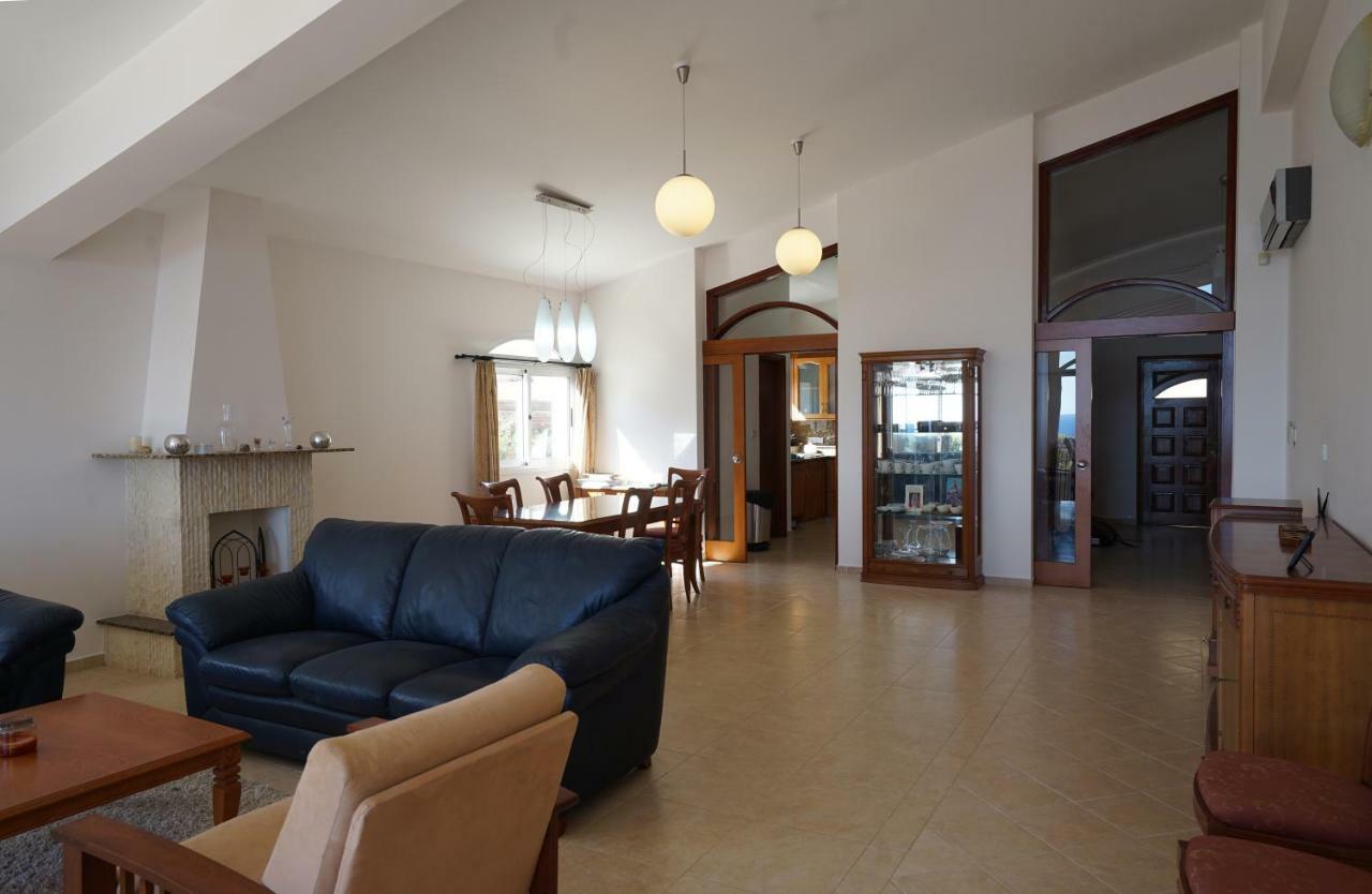 Unforgettable Family Escape - Cliffside Villa With Panoramic Sea Views And Kid-Friendly Private Pool Pissouri Exteriör bild