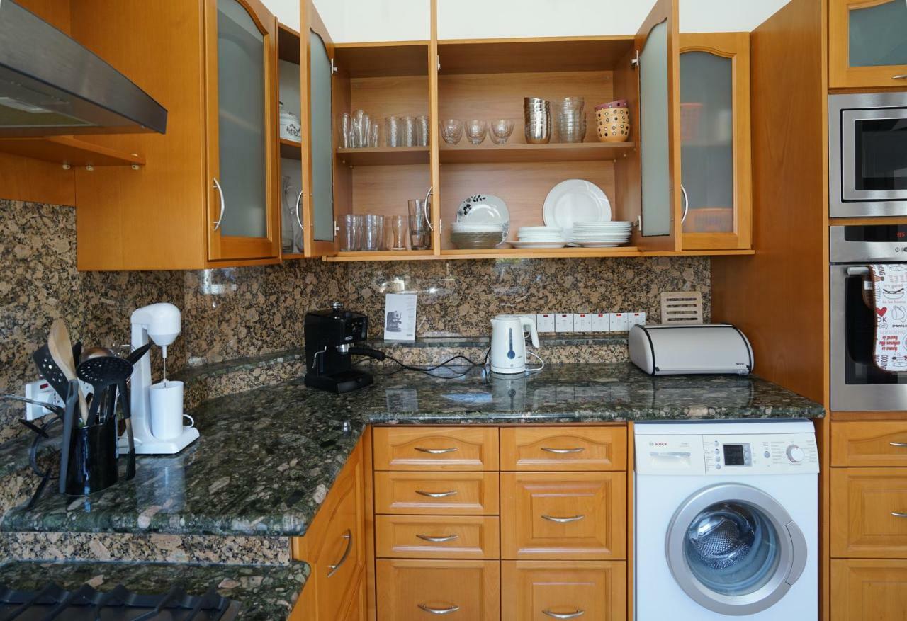 Unforgettable Family Escape - Cliffside Villa With Panoramic Sea Views And Kid-Friendly Private Pool Pissouri Exteriör bild